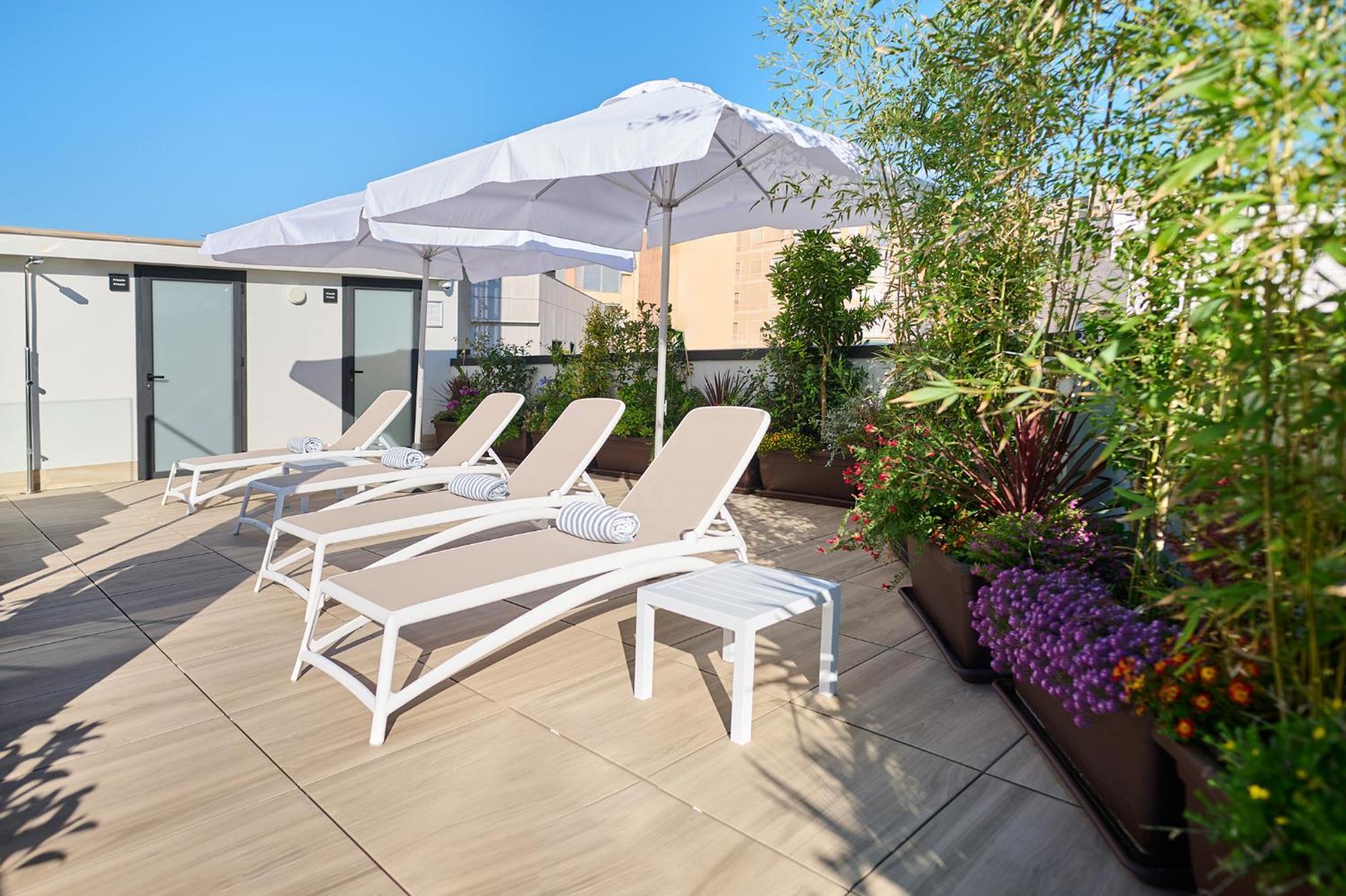 Apartamentos Luna Suites Гранада Екстер'єр фото