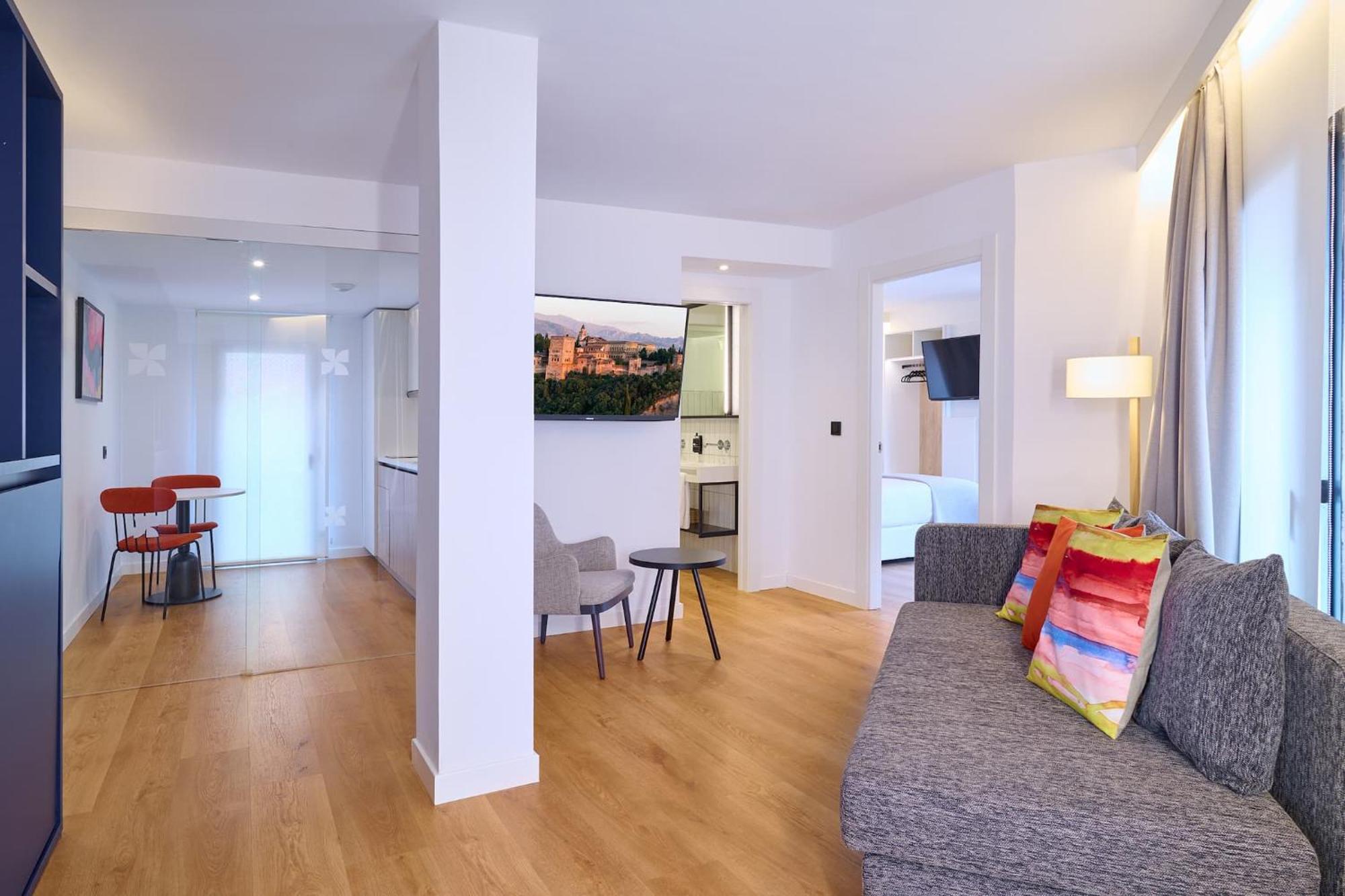 Apartamentos Luna Suites Гранада Екстер'єр фото